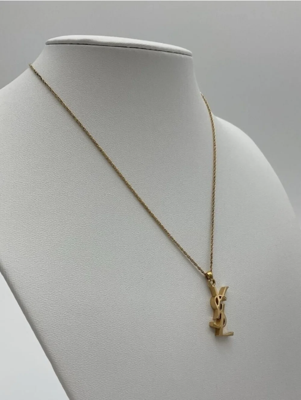 Yves Saint Laurent Gold Logo Charm Rope Chain Necklace - Picture 4 of 6